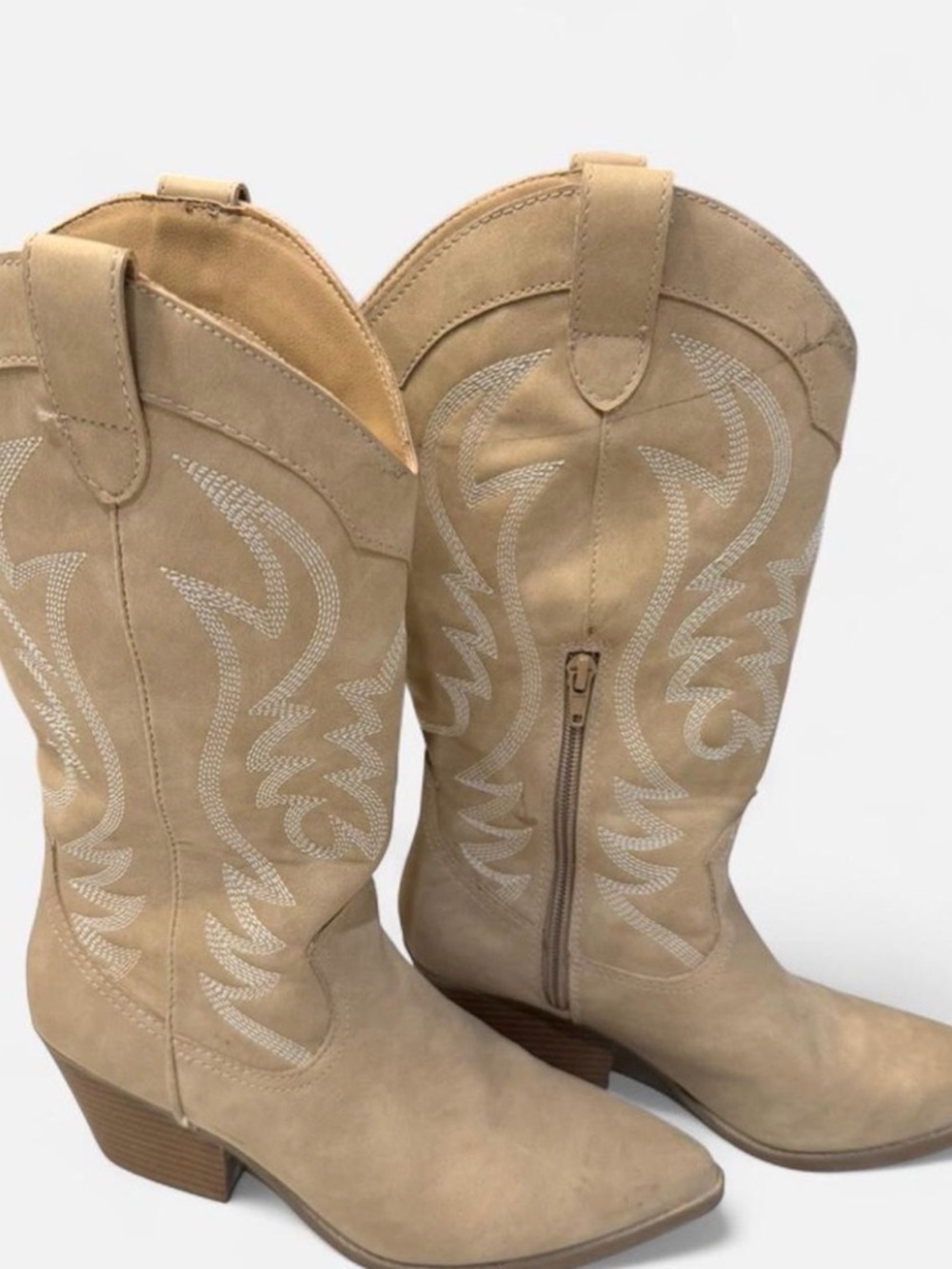 Boots - Picture 2 of 5